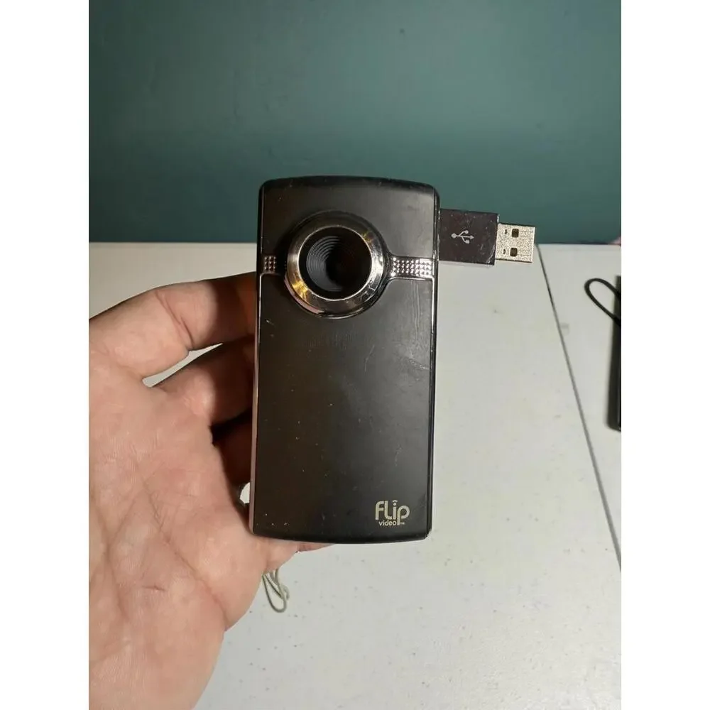 Cisco Flip Ultra HD, Has battery , no charger 🔌